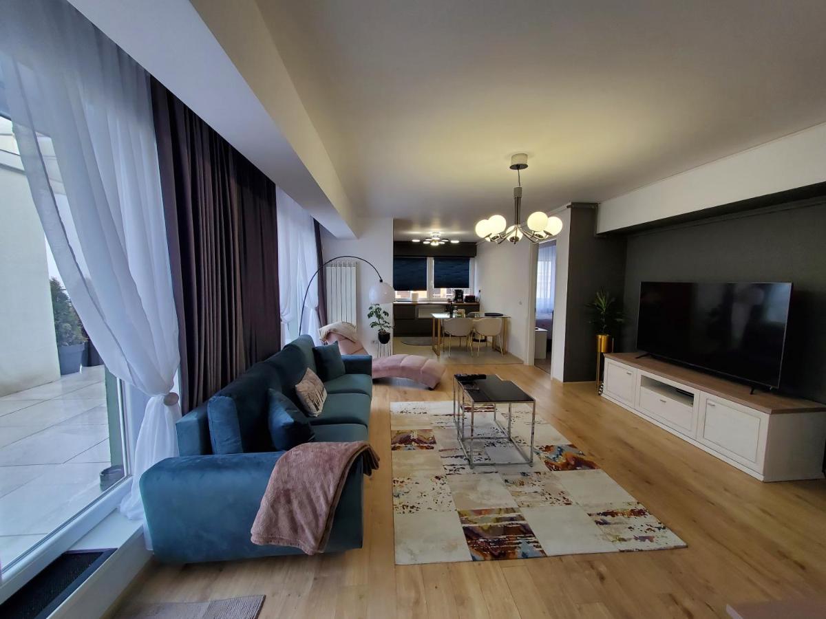 Jad- Penthouse With Jacuzzi And Mountain View - Coresi Braşov Buitenkant foto