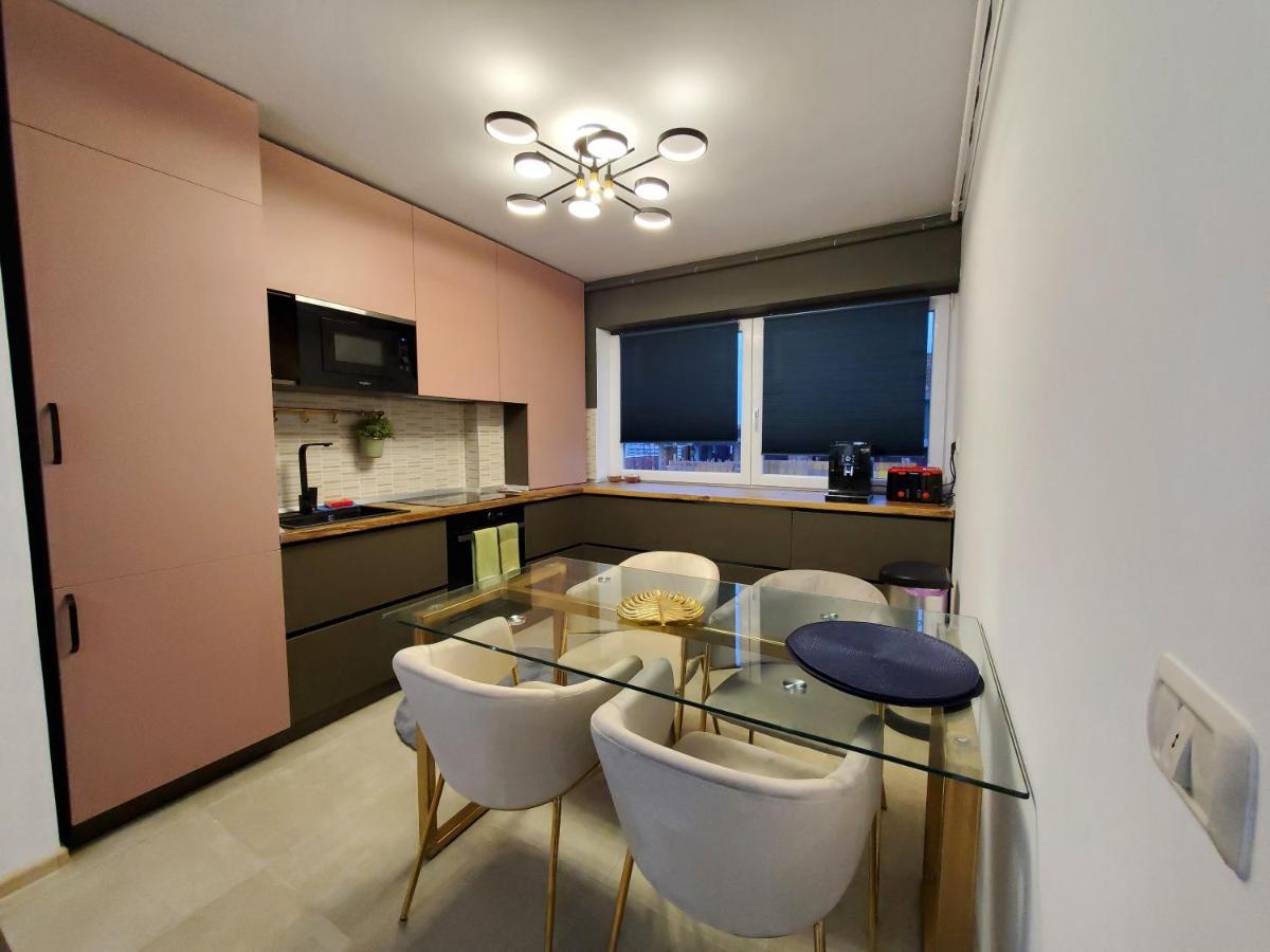 Jad- Penthouse With Jacuzzi And Mountain View - Coresi Braşov Buitenkant foto