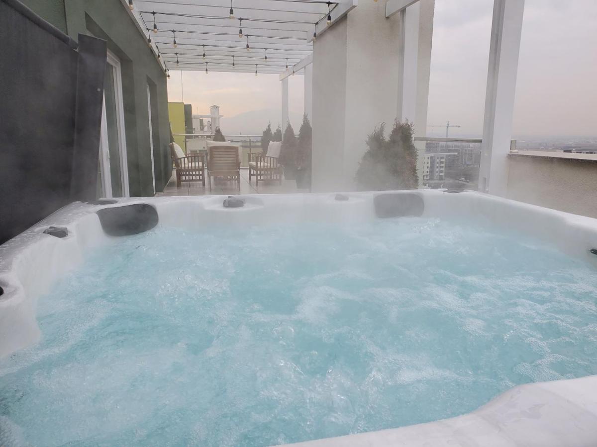 Jad- Penthouse With Jacuzzi And Mountain View - Coresi Braşov Buitenkant foto